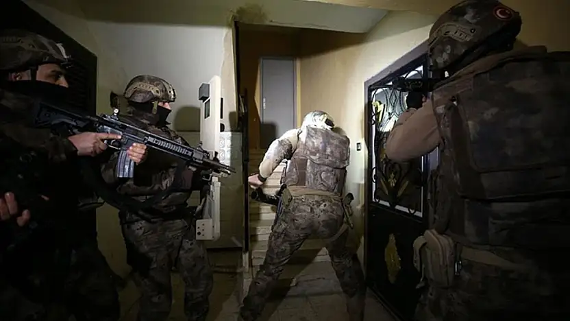 Van'da 'tefecilik' operasyonu: 8 gözaltı