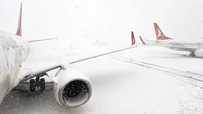 Van'da uçak seferleri iptal edildi!