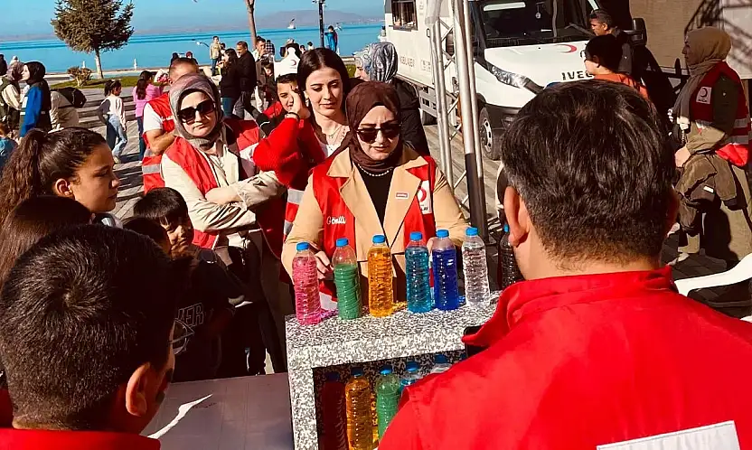 Van'da Kızılay Haftası kutlandı!