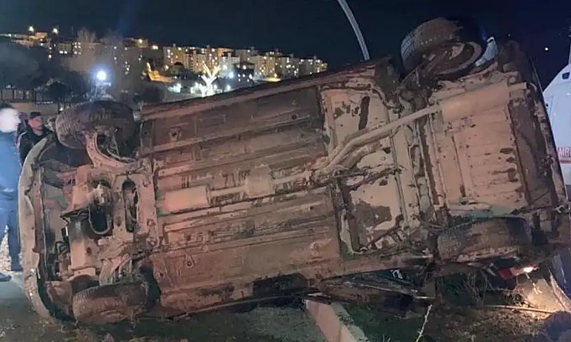 Van Edremit'te trafik kazası: 2 kişi yaralandı