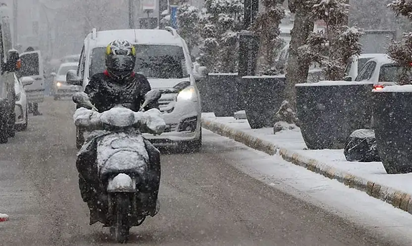 Van için iki ayrı uyarı yapıldı