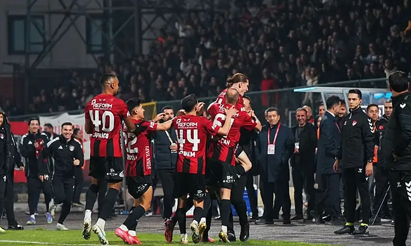 Van'ın 1 aylık kaza bilançosu belli oldu: 2 ölü 274 yaralı!