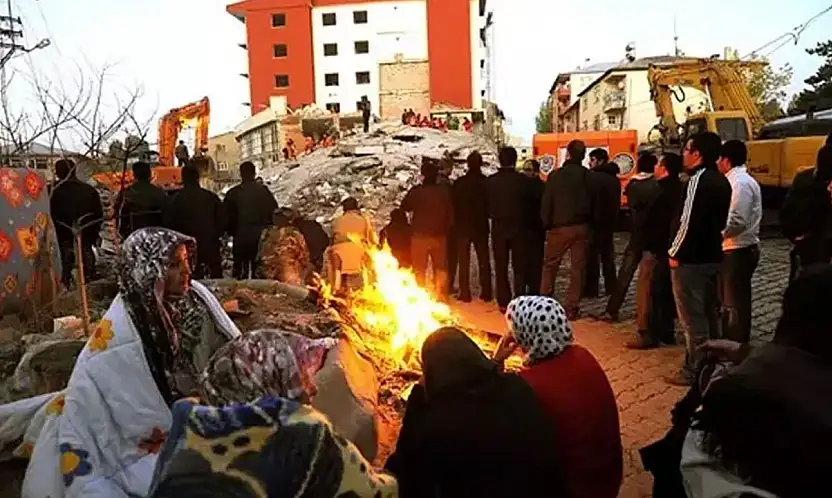Yıkıcı Van depreminin üzerinden 14 yıl geçti!