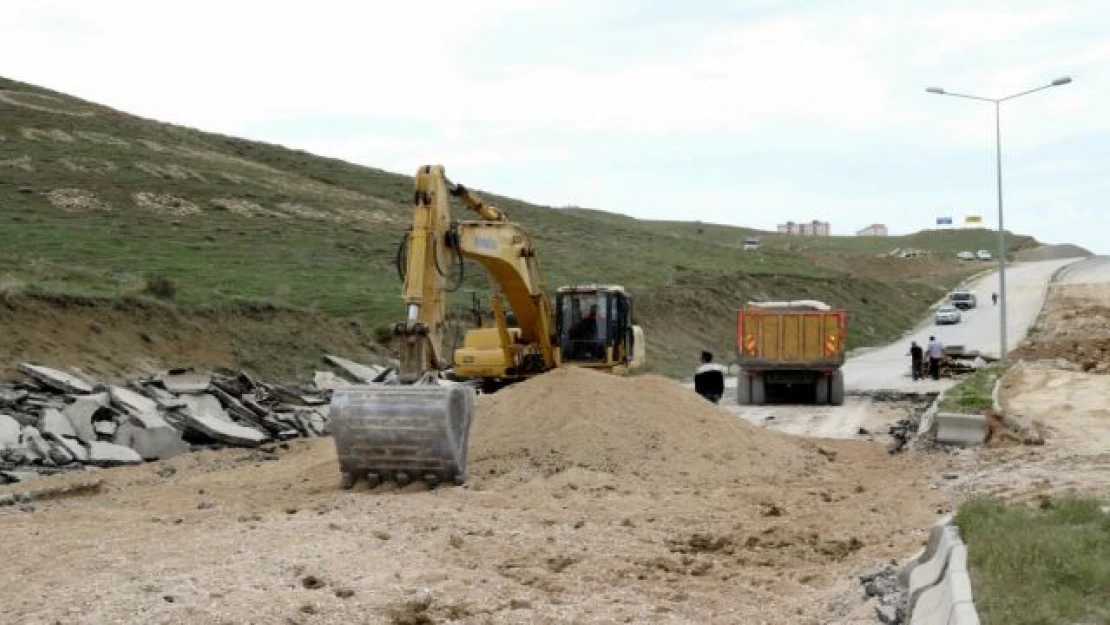 Van Büyükşehir Belediyesi TOKİ yolundaki çalışmalarını sürdürüyor