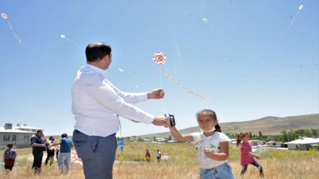 Tuşba'da çocuklar için uçurtma şenliği düzenlendi