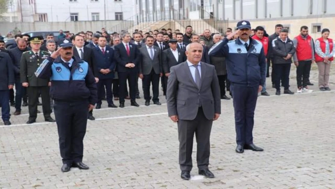 Çaldıran'da Atatürk'ü anma programı düzenlendi 