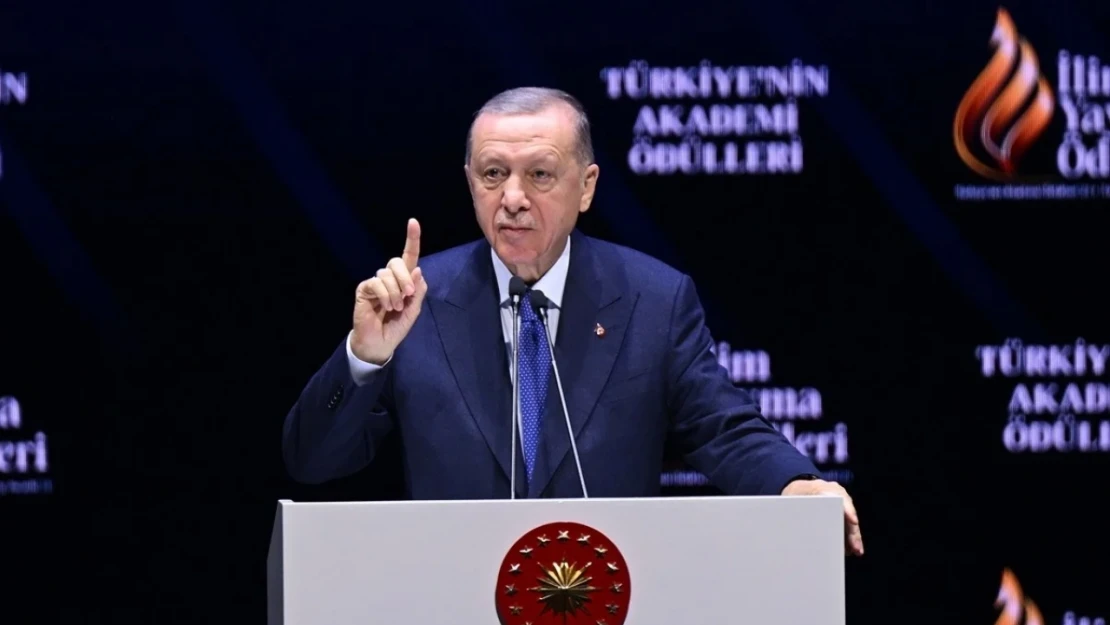 Cumhurbaşkanı Erdoğan'dan sosyal medya açıklaması!