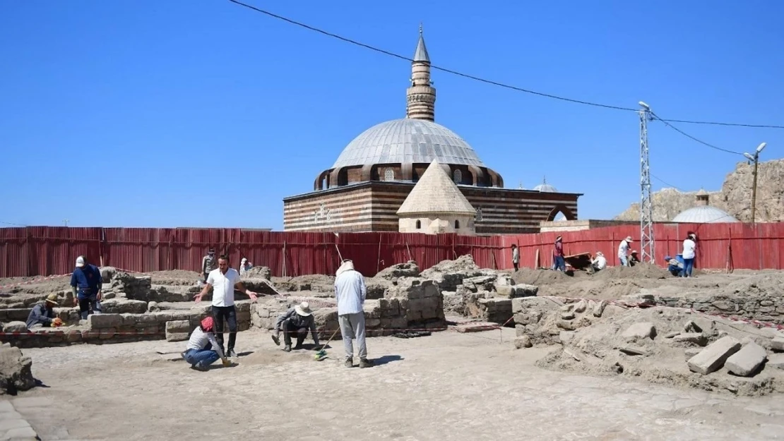 Eski Van Şehri'nde kazı çalışmaları aralıksız sürüyor