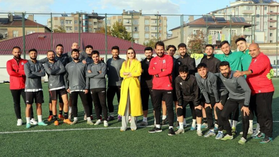 Hicran başkan, Van Gölüspor'a umut oldu