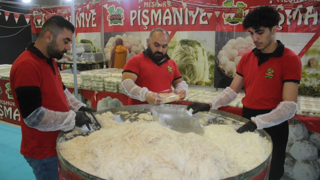 Van'da Yöresel Ürünler ve Hediyelik Eşya Fuarı Açıldı