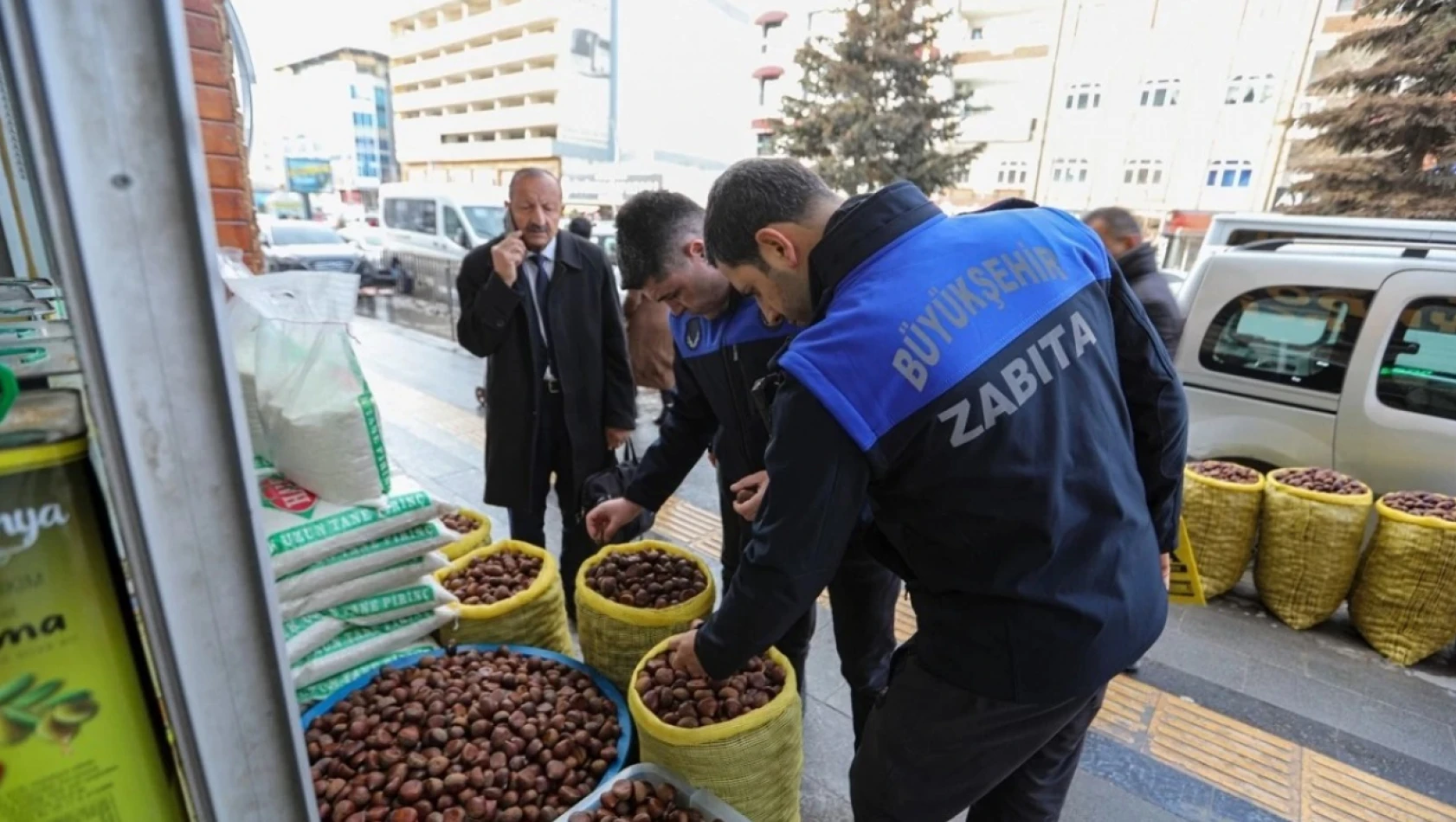 Büyükşehir zabıtasının yaptığı denetim pes dedirtti