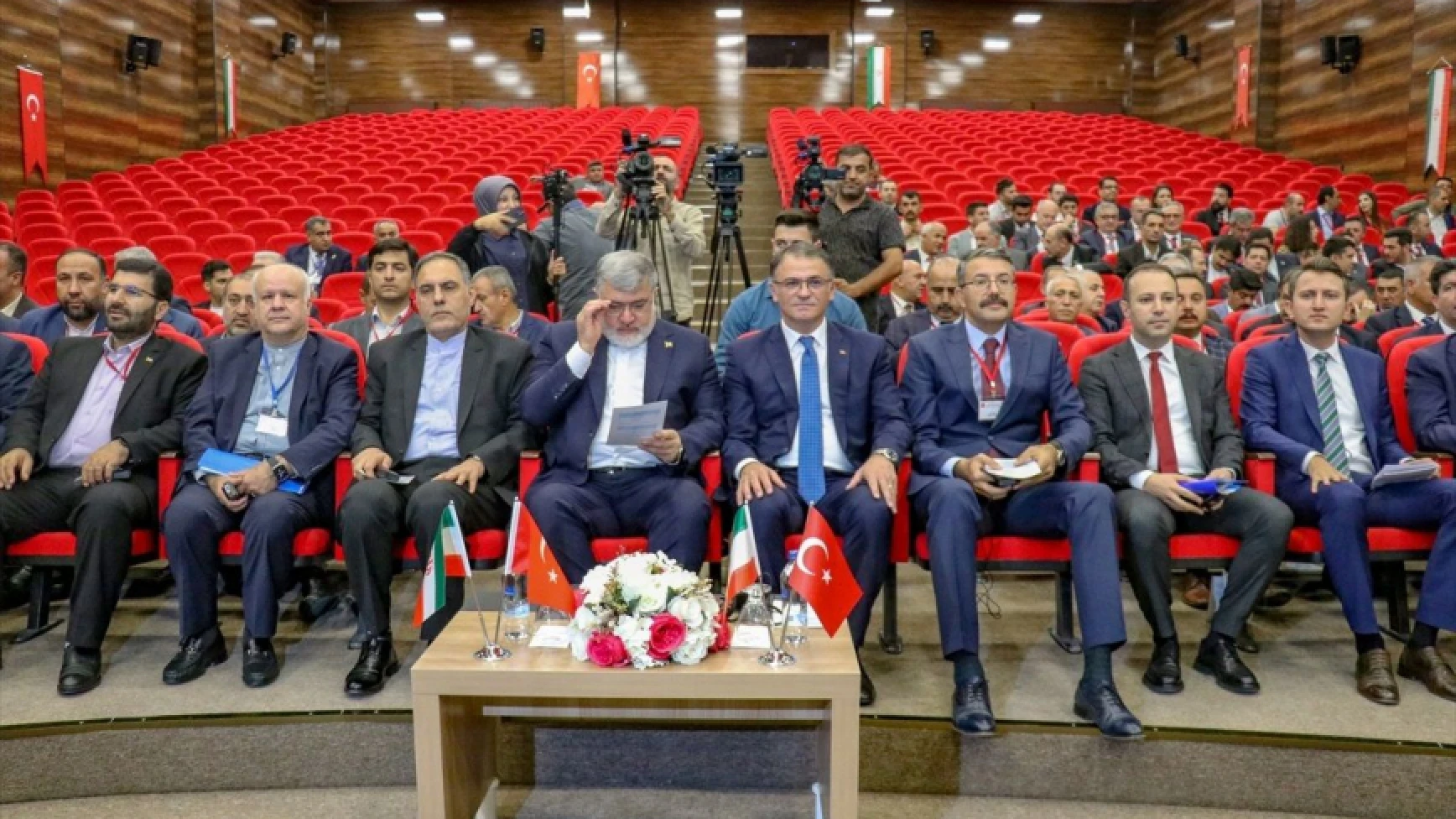 Türkiye-İran Sınır İlleri Ekonomik İşbirliği Toplantısı Gerçekleştirildi