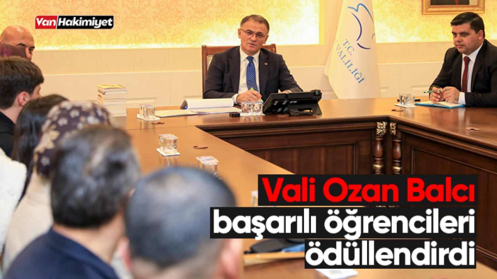 Vali Ozan Balcı, başarılı öğrencileri ödüllendirdi