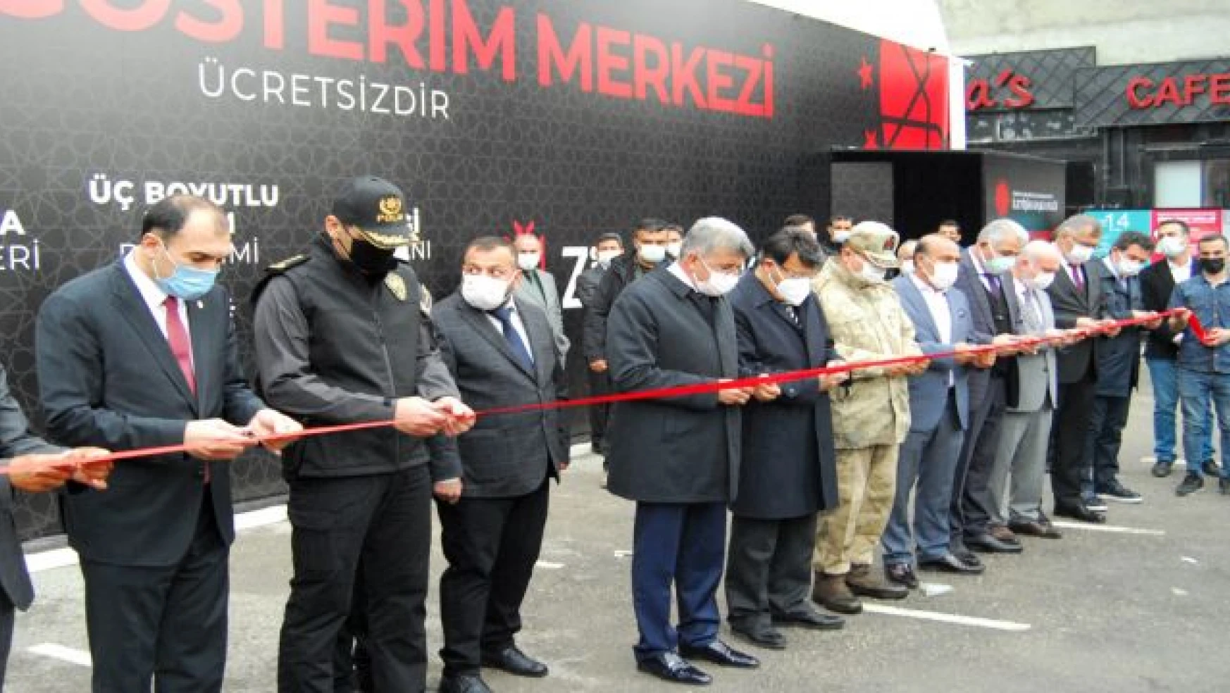 Ak Parti Van İl Başkanı Türkmenoğlu Dijital Gösteri Merkezi Açılışına Katıldı