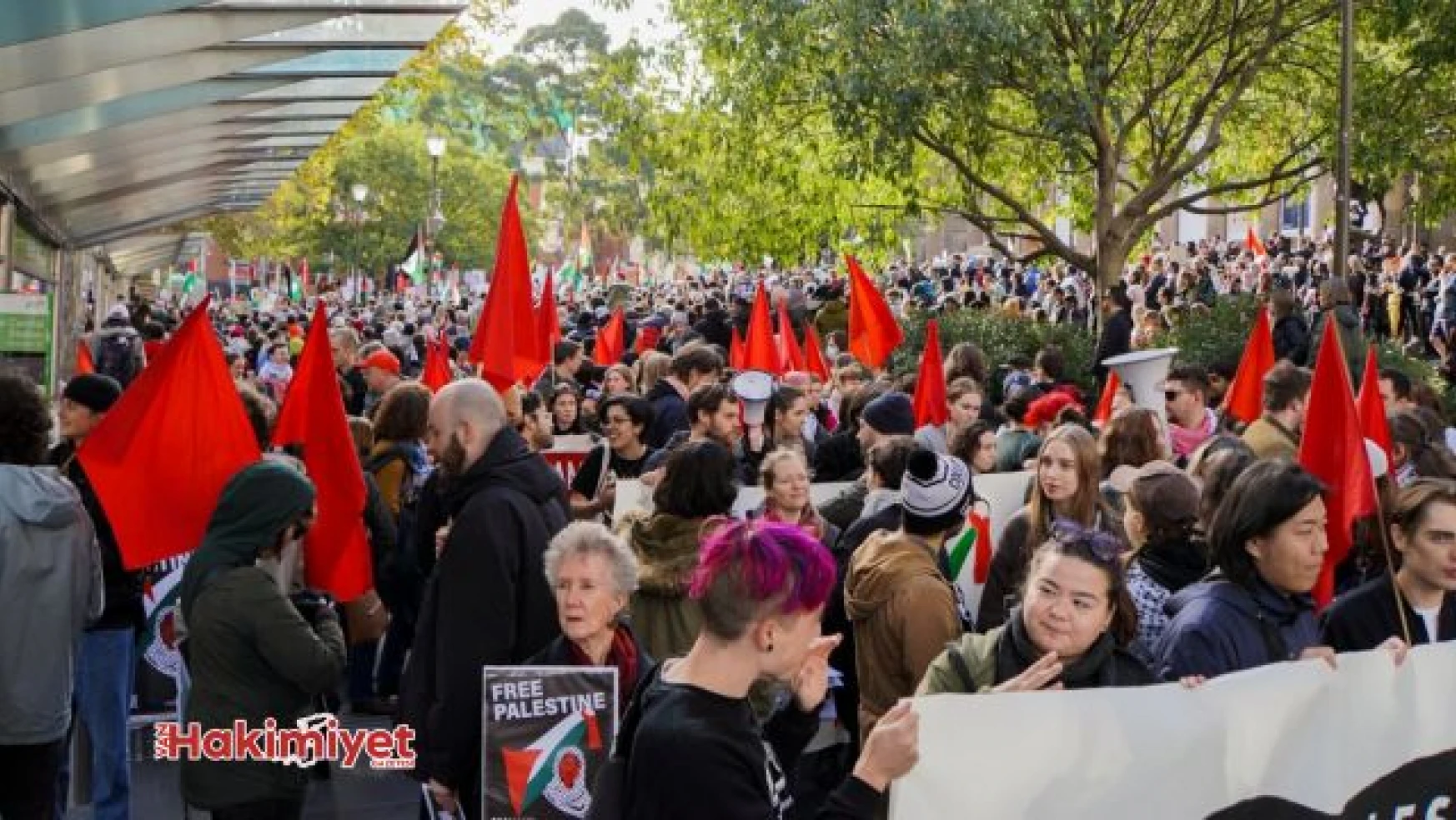 Avustralya'da binlerce kişi Filistinliler için toplandı