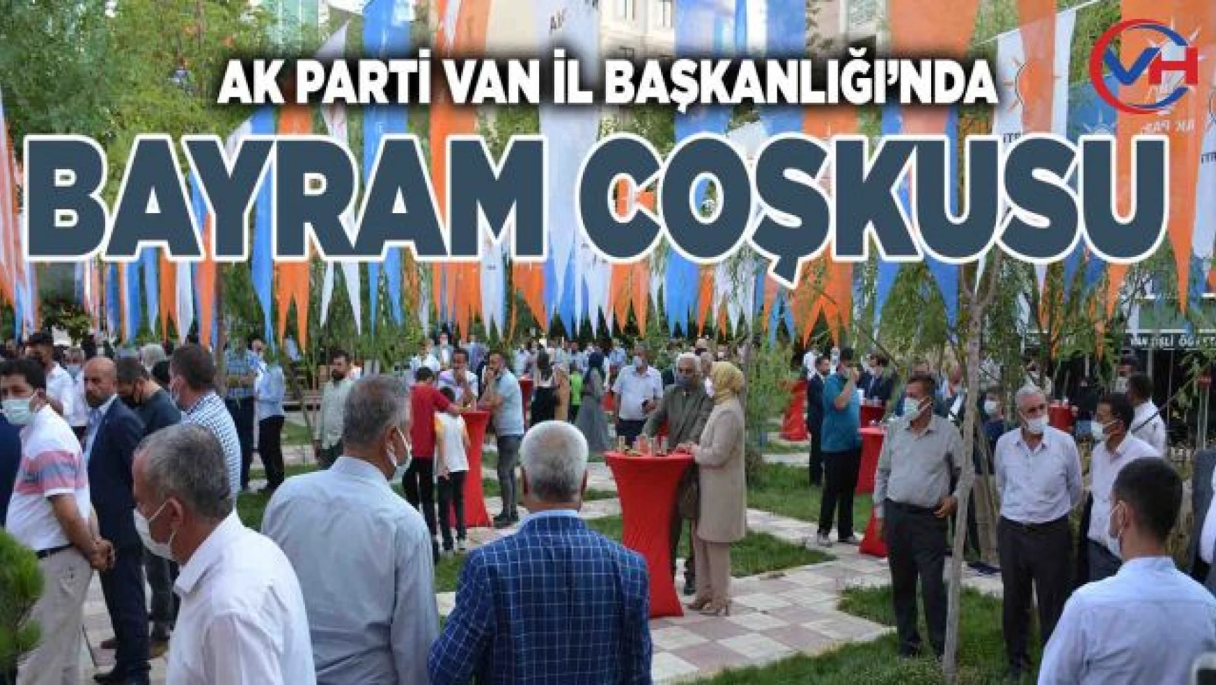 Van AK Parti'de bayramlaşma programı