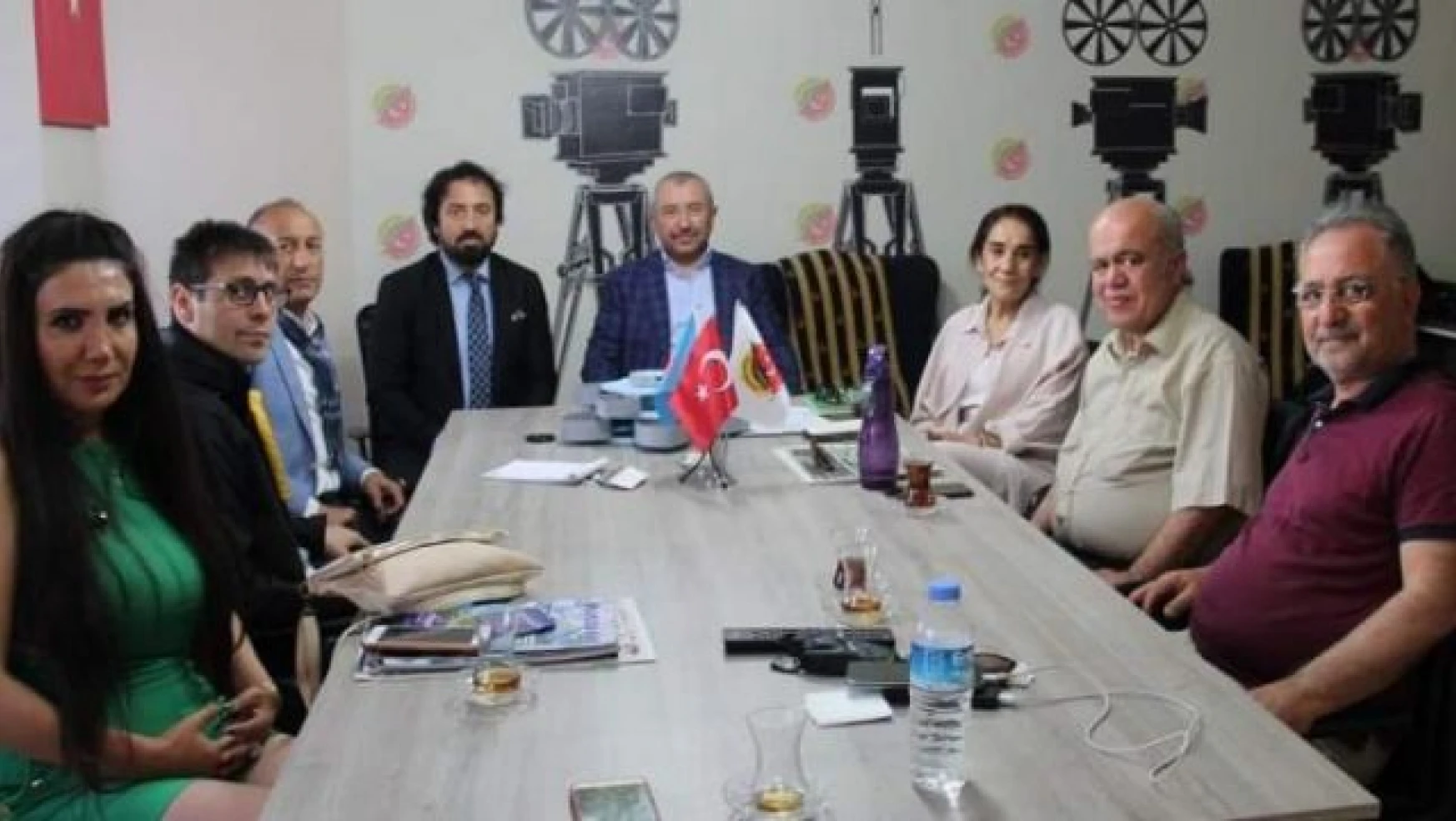 Ak Parti Ataşehir İlçe Başkanı İsmail Erdem Bağımsız Medya Gazeteciler Birliğini Ziyaret Etti