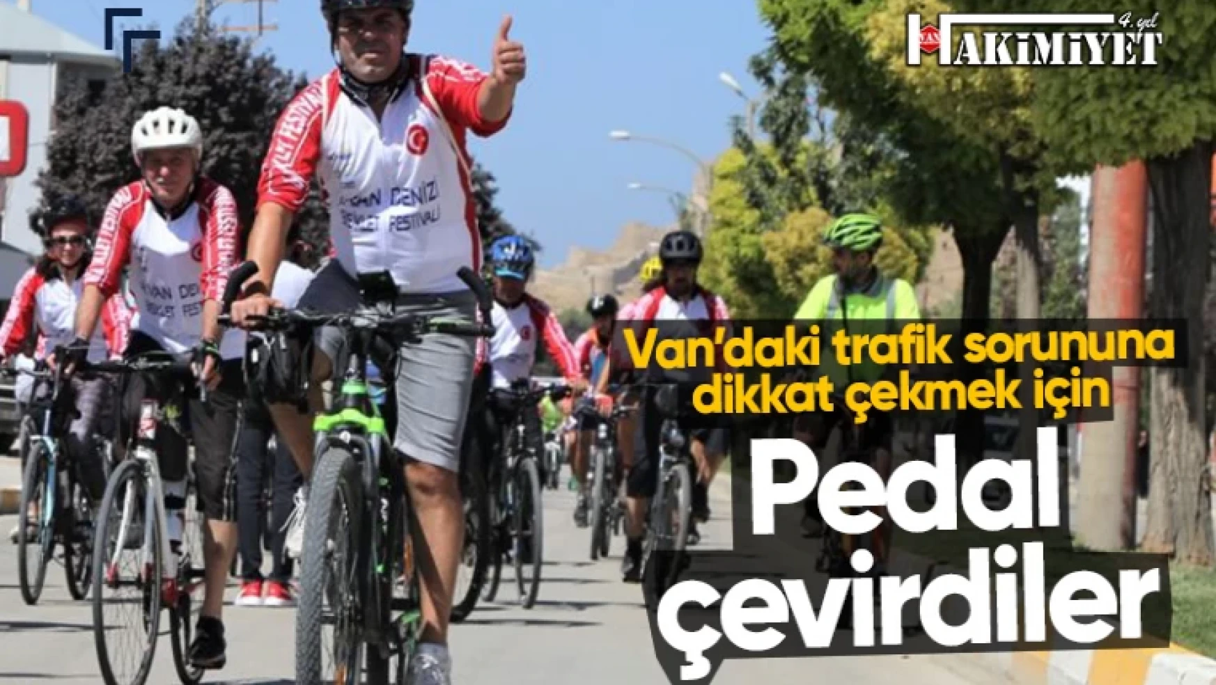 Van'daki trafik sorununa bisikletle dikkat çektiler!