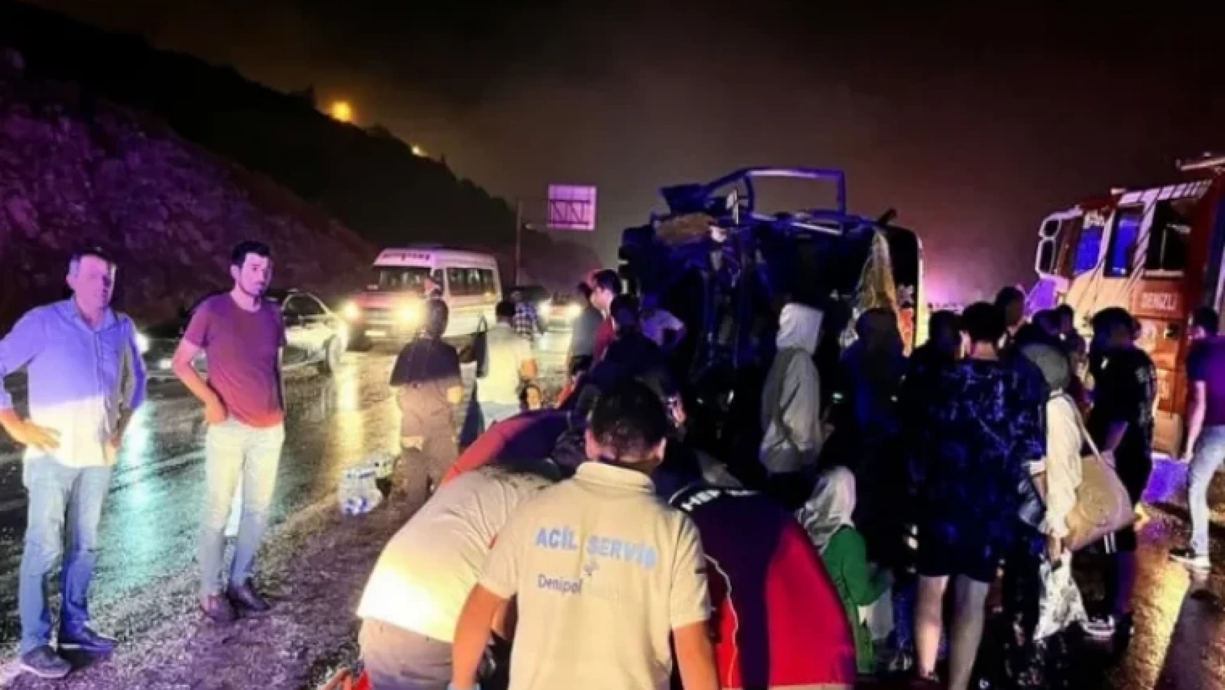 Denizli'de zincirleme kaza: 3 kişi öldü, 50 kişi yaralandı