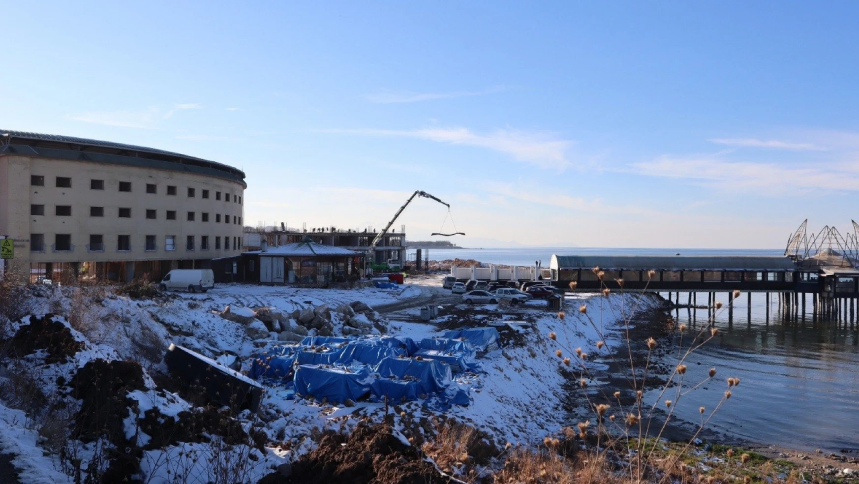 ÇEVDER Başkanı Kalçık'tan sahildeki otel inşaatına tepki!