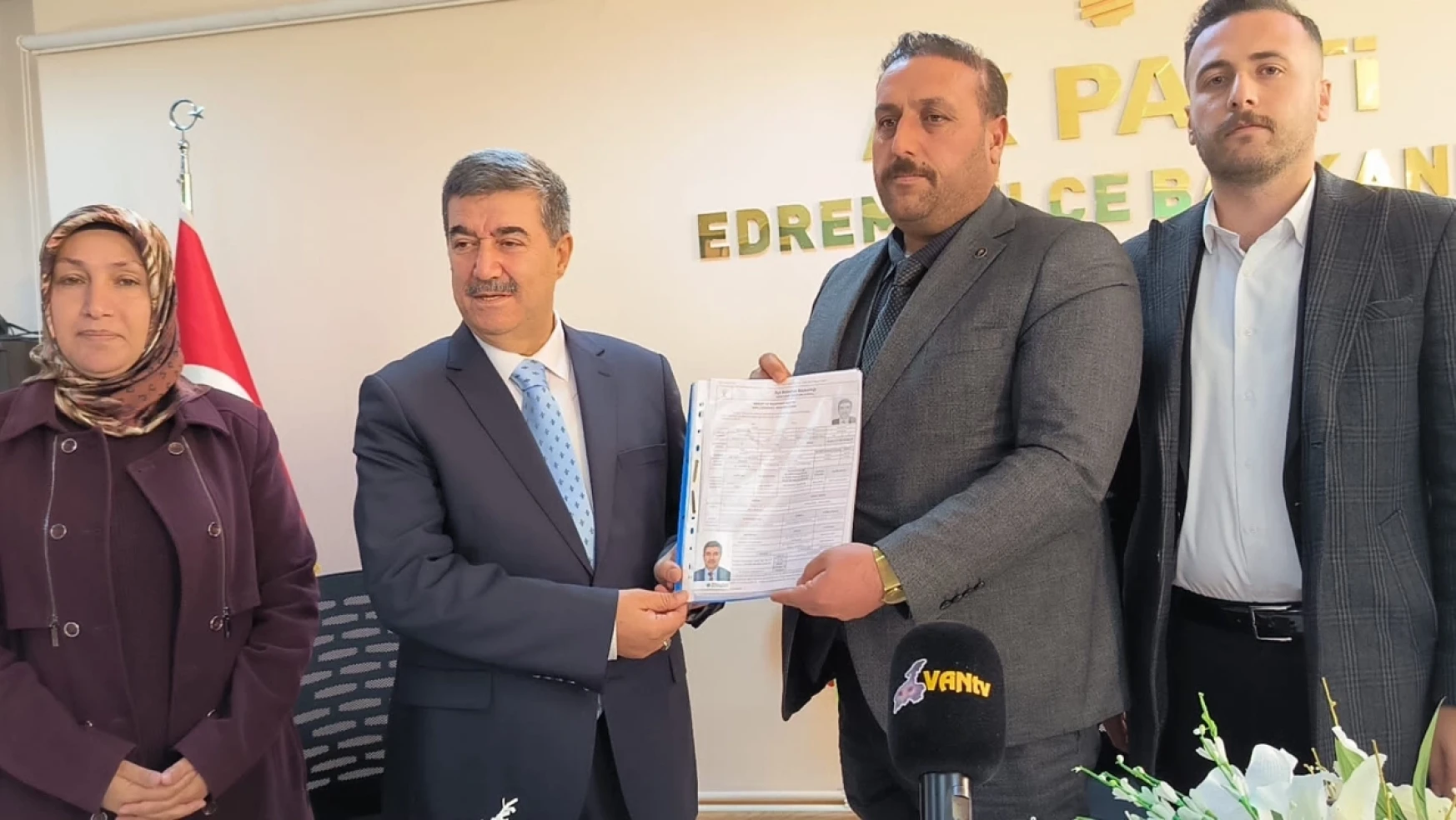 İlhan Kaya, Edremit Belediye Başkan aday adayı oldu