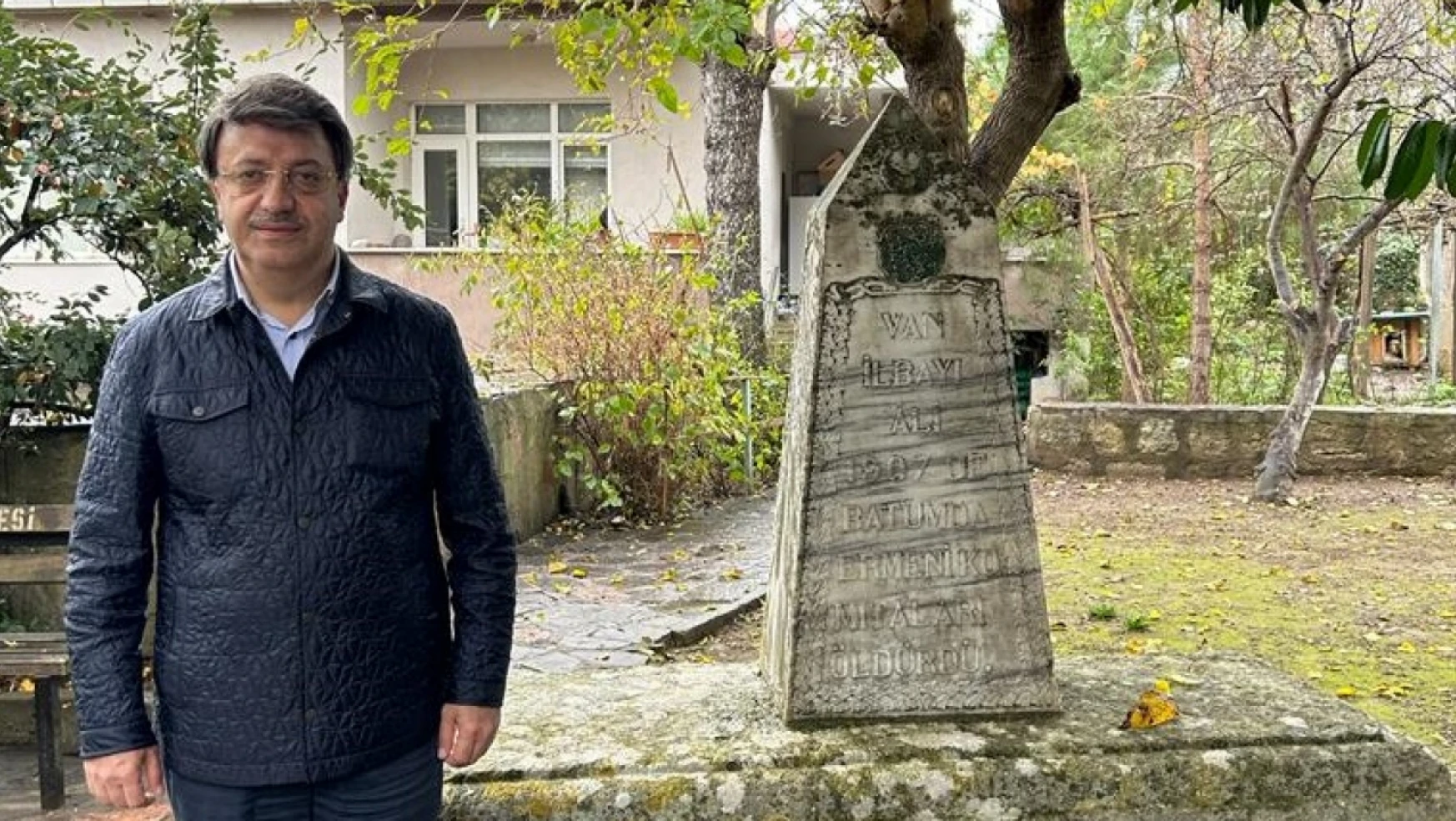 Türkmenoğlu'ndan Vali Ali Paşa'nın kabrine ziyaret
