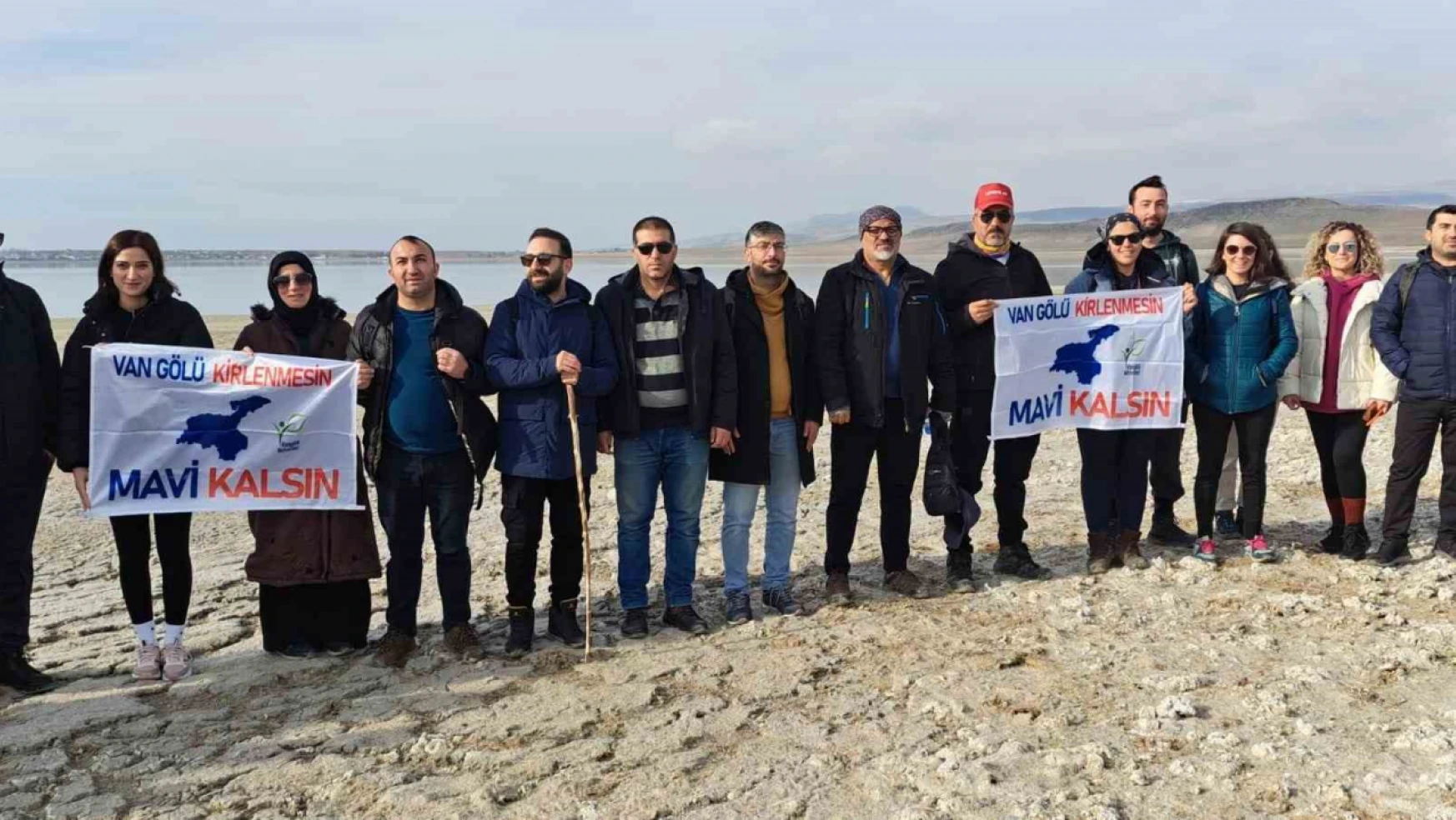 Van Gölü Aktivistleri Arin Gölü için 15 kilometre yürüdü