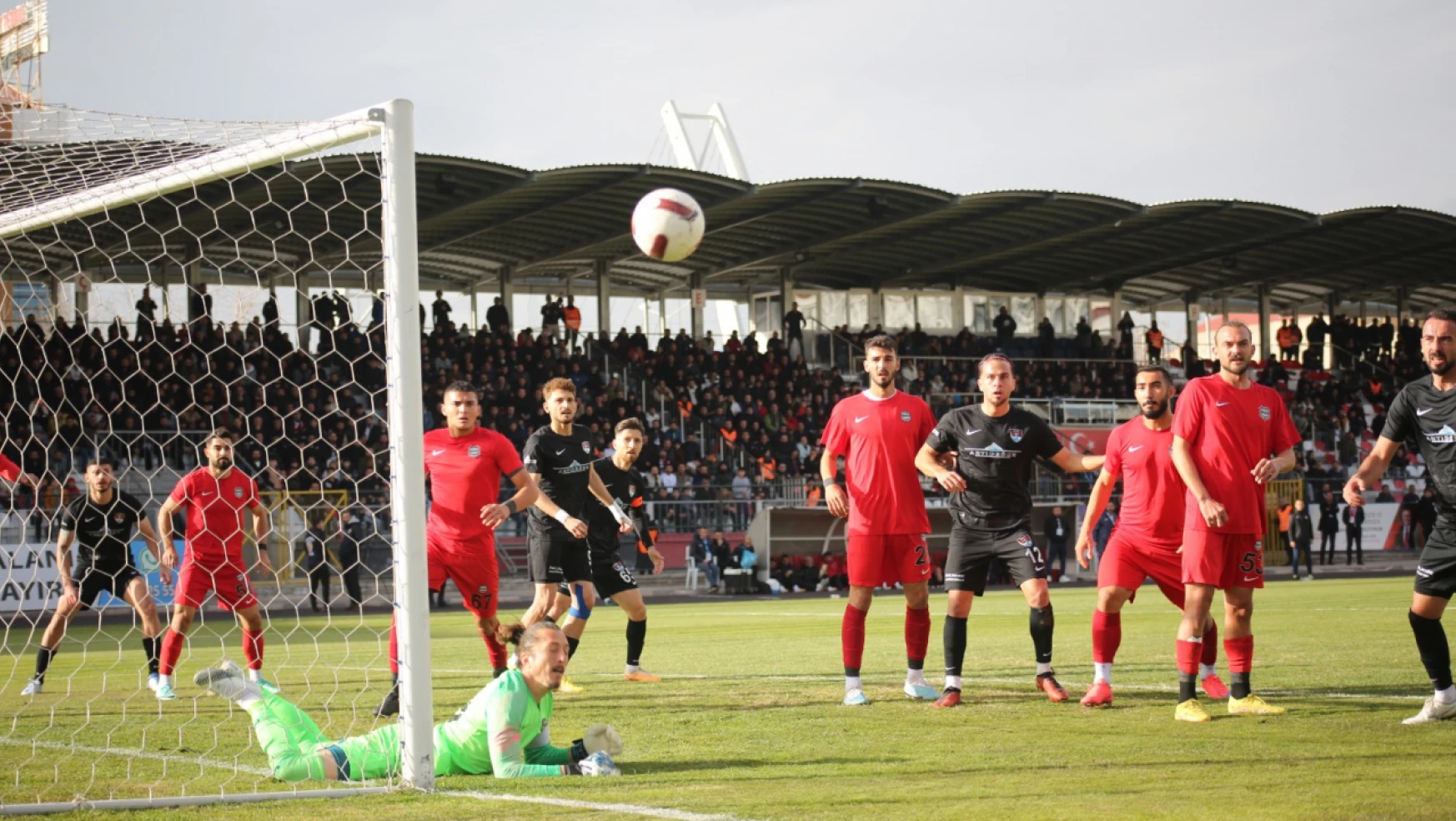 Van Spor FK, Nazilli Belediyespor ile 2-2 berabere kaldı