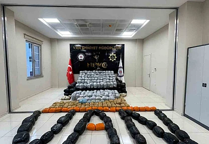 Van'da 1 ton 150 kilogram toz esrar ele geçirildi