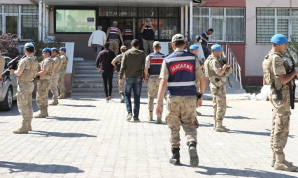Van'da jandarma operasyonu: 12 kişi tutuklandı