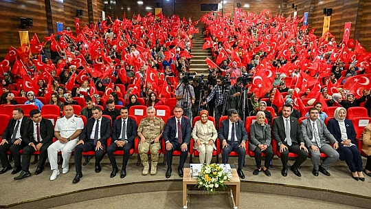 Van'da 100 Aile Destek Merkezi'nin açılışını gerçekleştirdi